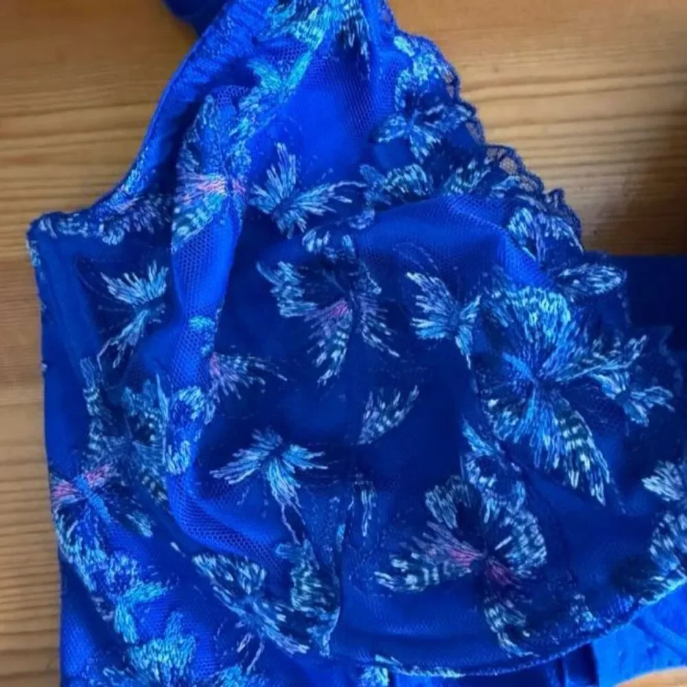 Victoria’s Secret MEDIUM blue butterfly longlined bra set matching panties